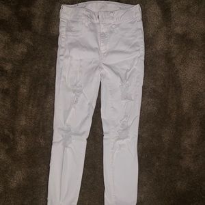 White American Eagle destressed jeans